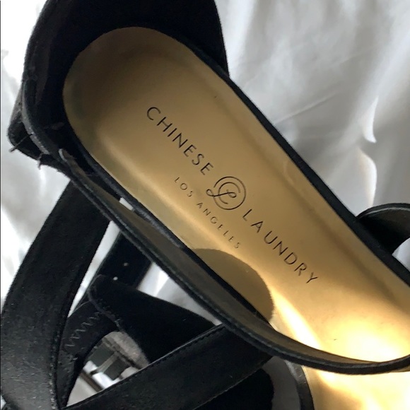 Chinese Laundry Platform Heels - Picture 3 of 3